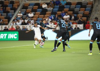 «Vamos por buen camino eso es lo que yo creo y veo»: Darwin Cerén, volante de la Selección