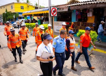 Protección Civil y Bomberos inspeccionan restaurantes en playa El Tunco