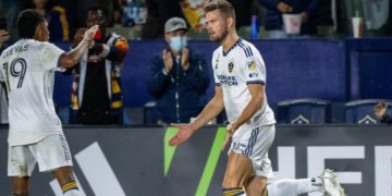 Zavaleta marcó gol con Los Ángeles Galaxy