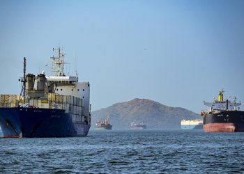 Canal de Panamá aumentará tránsito de buques por incremento de lluvias