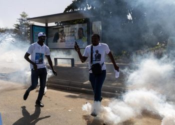Senegal libera a líderes opositores a diez días de las elecciones