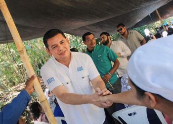 José Urbina pasó de diputado a alcalde en San Salvador Oeste