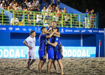Estados Unidos sepultó sobre la arena los sueños de la Azul playera masculina