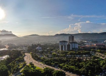 Vientos Nortes y ambiente caluroso continuarán este viernes en El Salvador