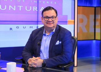 Bancada cian apuesta por convertir a El Salvador en un referente económico