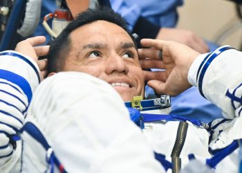 El astronauta de origen salvadoreño, Frank Rubio, visita el país la próxima semana