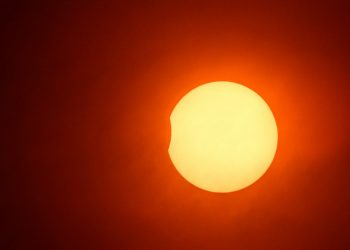 Eclipse solar: un peligro para los ojos