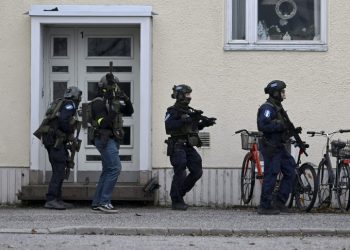 Un niño de 12 años mata a un compañero y hiere a dos con un arma de fuego en Finlandia