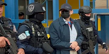 Honduras extradita a EE. UU. a exfuncionario acusado de lavado de activos