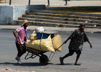 EE. UU. deportó hacia Haití a 52 migrantes