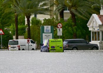 Inundaciones paralizan a Dubái