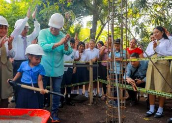 Comienzan los trabajos en centro educativo de Caluco, Sonsonate