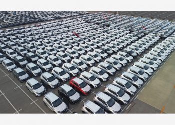 Exportaciones de automóviles de China se disparan 33,2 % en primer trimestre
