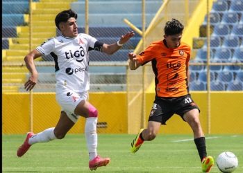 En la Liga Mayor analizan la idea de pasar el torneo de las reservas a la Segunda División