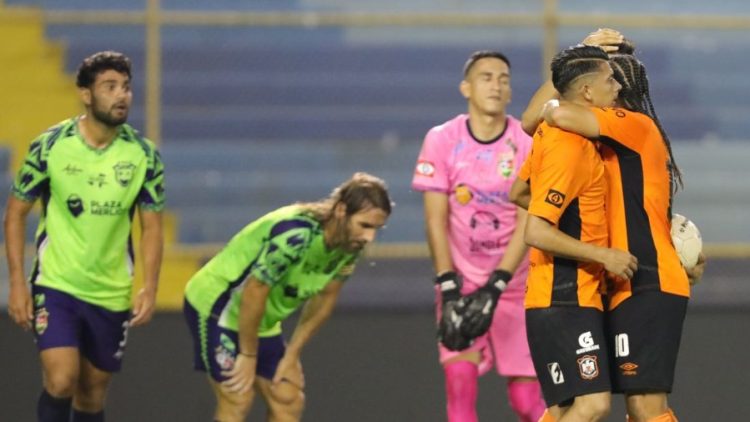 Ernesto Corti, DT de Águila, reconoció que se siente triste por Santa Tecla