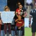 El árbitro Tony Morán tuvo a su «barra» en el estadio Quiteño