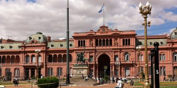 Detenido en Argentina hombre que trató de ingresar a la Casa de Gobierno con machete