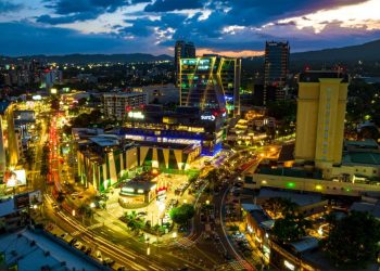 Inflación de El Salvador será de 1.7 % en 2024 y 2025, según FMI