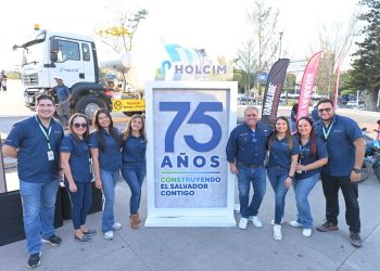 Holcim celebra su 75 aniversario en El Salvador regalando una casa nueva