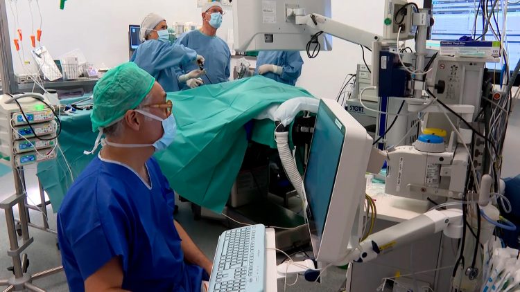 Crítico. Las comunidades con más porcentajes de pacientes en espera en más de seis meses está Cantabria y Andalucía. Foto Diario El Salvador.