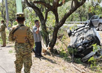 Cinco personas lesionadas en accidente de tránsito en carretera a Comalapa
