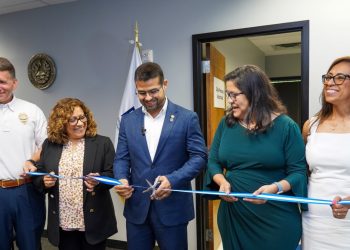 Inauguran servicio de impresión y entrega inmediata del DUI en Georgia
