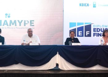 Certifican a 248 empresarios en «Diplomado de Educación Financiera» de Conamype y Turismo