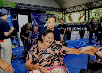 Entregan 44 paquetes de higiene personal en San Salvador