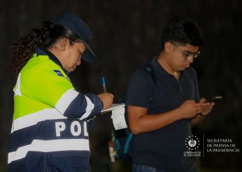 Autoridades realizan control vehicular en Antiguo Cuscatlán