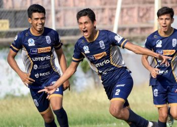 Remontada y victoria para San Salvador en el Barraza
