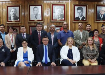 La UES desarrolla competencia estudiantil
