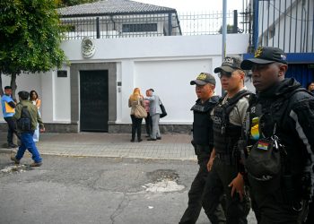 La OEA condena «enérgicamente» la irrupción en embajada mexicana en Quito