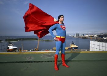 Un «Clark Kent» brasileño se vuelve un inesperado superhéroe