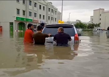 Las lluvias torrenciales provocan caos e inundaciones en Dubái   