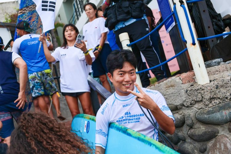 El Mitur informó que trabajaba para potencializar las diferentes zonas costeras para continuar implementando la cultura del surf. Foto / Diario El Salvador.
