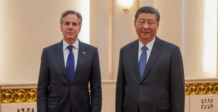 Encuentro. El presidente chino, Xi Jinping, dialogó con el secretario de Estado de EE.UU. Antony Blinken.