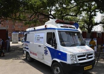 Choque de furgoneta con camión deja 9 muertos y 22 heridos en India