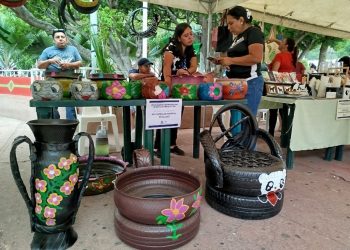 Excombatientes y veteranos ofrecen sus productos en Apastepeque