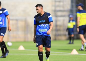 «Espero llegar a mi nivel para ser opción en la selección»: Álex Larín, futbolista salvadoreño