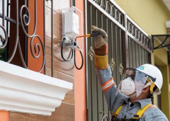 «El 93 % de los salvadoreños mantendrá la tarifa eléctrica del trimestre anterior», director general de Energía, Daniel Álvarez