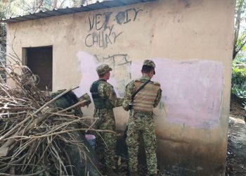 Eliminan grafitis de pandillas en Ahuachapán