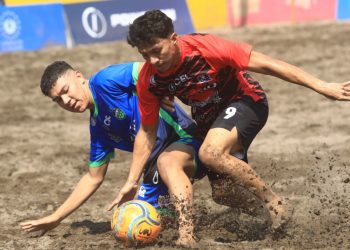 Barra de Santiago superó con triunfo su debut en la Liga de Fútbol Playa