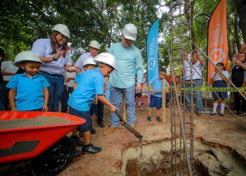 El Mined inicia la reconstrucción de escuelas en La Paz y Sonsonate