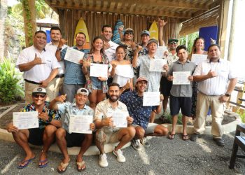 Fosalud capacita a guías turísticos e instructores de surf para brindar primeros auxilios