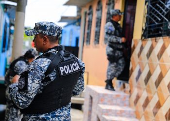 Policías y militares efectúan operativo en Cimas de San Bartolo 1, 2 y 3 de Ilopango