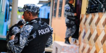 Policías y militares efectúan operativo en Cimas de San Bartolo 1, 2 y 3 de Ilopango