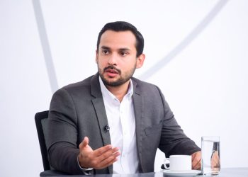 Vigencia de placas de vehículos se prorroga hasta agosto de 2025
