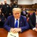 Juicio a Trump acaba tercera semana marcado por testimonio de Stormy Daniels