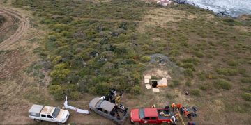 Hallan tres cuerpos en México donde desaparecieron tres surfistas