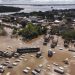 Vuelven las lluvias y prolongan el desastre por inundaciones en Brasil